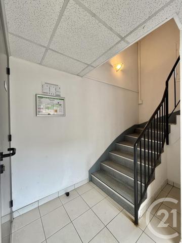 Appartement F3 à vendre  3 pièces - 88,08 m2 MOULINS - 03