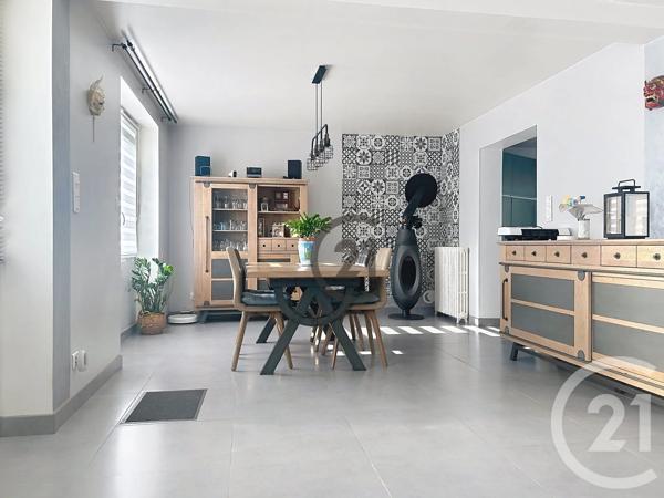 Immeuble à vendre  132 m 2   CROSSAC  - 44
