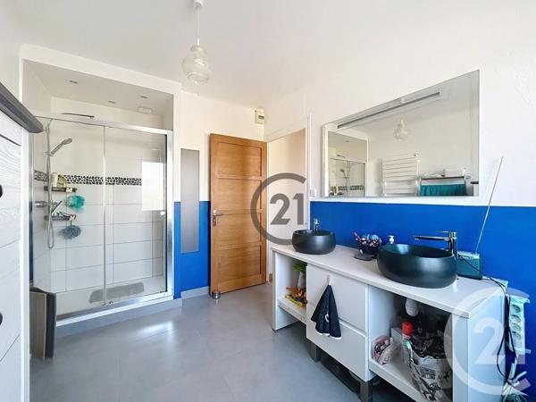 Immeuble à vendre  132 m 2   CROSSAC  - 44