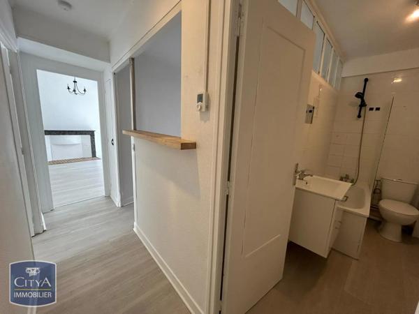 Appartement à louer 2 pièces 49.25m² Laon (02000)