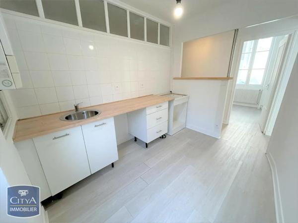 Appartement à louer 2 pièces 49.25m² Laon (02000)