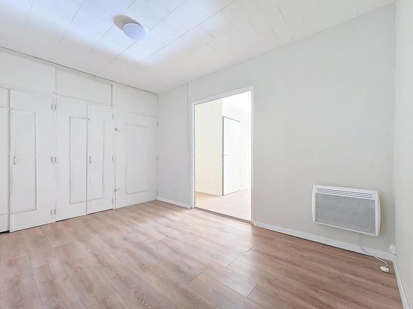 Lot de deux appartements dans petit immeuble – Centre-ville de Bédarieux