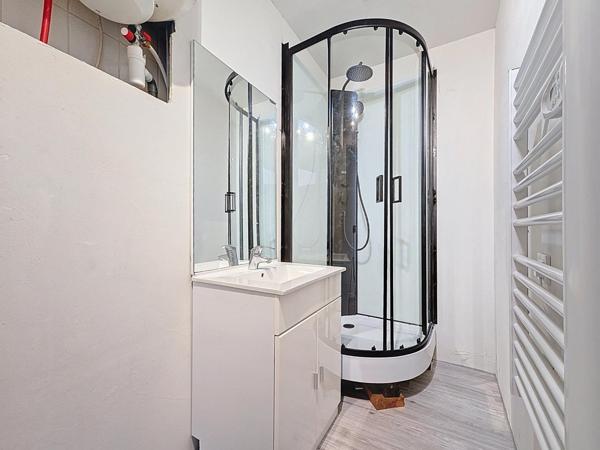 Lot de deux appartements dans petit immeuble – Centre-ville de Bédarieux