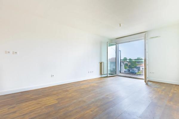 Appartement
         3 pièces
        - 58 m² Exclusivité 175 000 € *