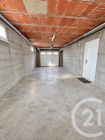 Maison à vendre  5 pièces - 105,50 m 2   RIOM  - 63