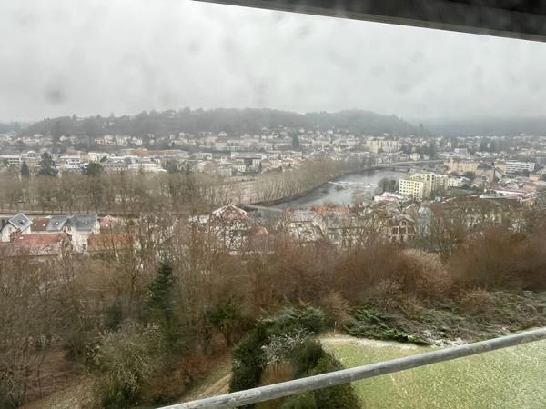 Appartement rénové avec vue imprenable sur Épinal