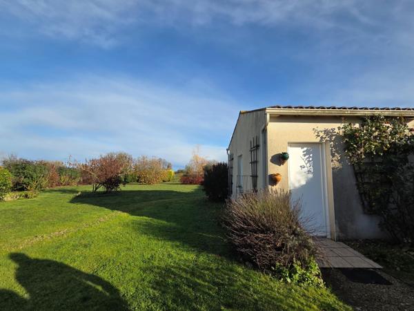 Maison à AULNAY, 17470 - 4 pièces 105m²