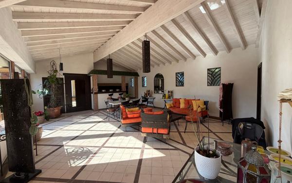 Maison à vendre    9 pièces • 235 m2 Saint-Sever