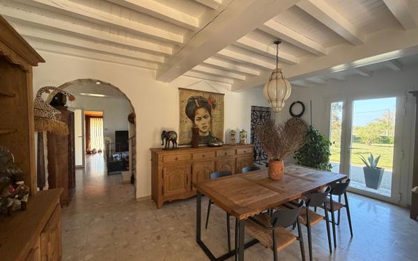 Maison à vendre    9 pièces • 235 m2 Saint-Sever