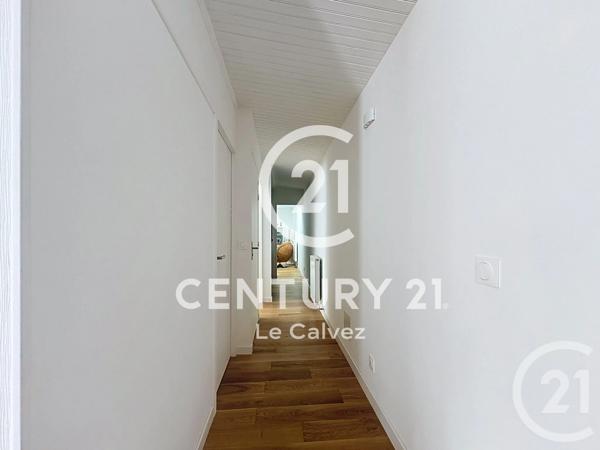 Maison à vendre  4 pièces - 92,66 m 2   GUINGAMP  - 22