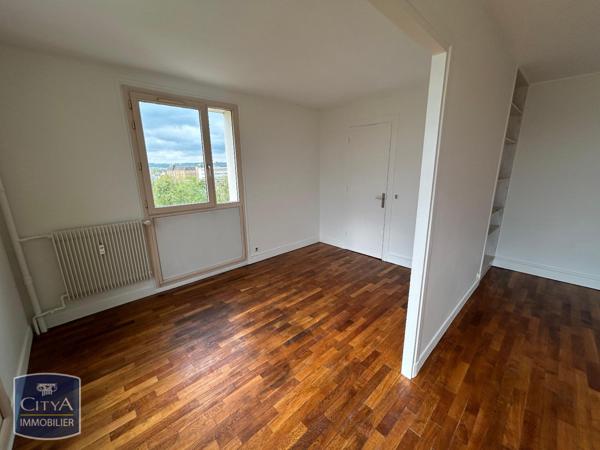 Location appartement Charleville-Mézières (08000) 4 pièces 77m²