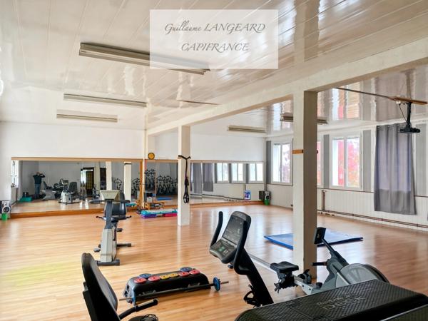 À vendre Oyonnax - Bâtiment mixte locaux professionnels et Appartement d'habitation