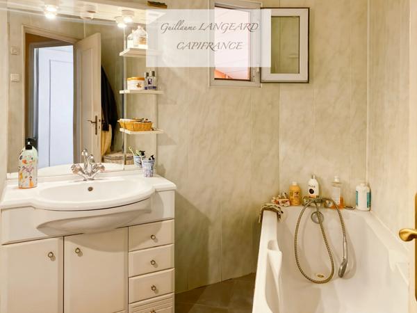 À vendre Oyonnax - Bâtiment mixte locaux professionnels et Appartement d'habitation