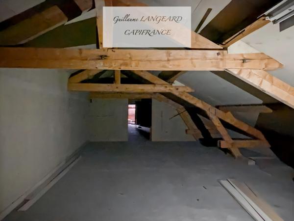 À vendre Oyonnax - Bâtiment mixte locaux professionnels et Appartement d'habitation