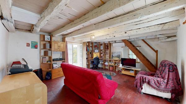 Maison, dépendances et terrain