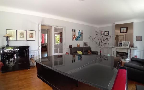 Maison à vendre    8 pièces •  Saint-Martin-de-Seignanx