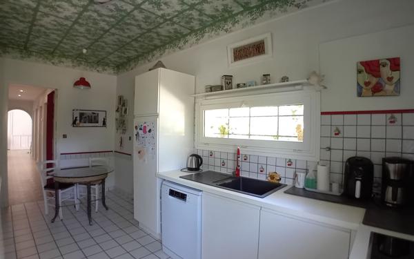 Maison à vendre    8 pièces •  Saint-Martin-de-Seignanx