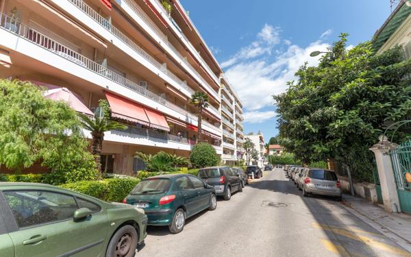 Appartement à vendre    2 pièces • 56,02 m2 Nice
