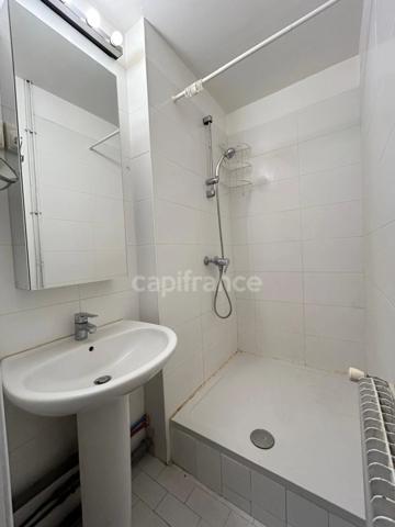 Appartement T4 de 71 m² – Dernier étage – Quartier Gare de SETE (34)