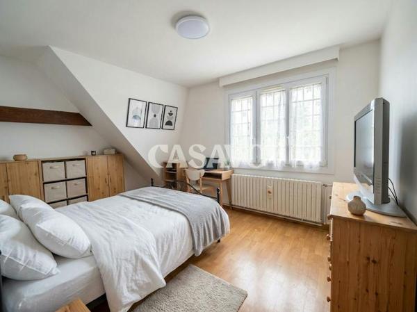 Vente Maison 7 pièces de 163m² - 77500 Chelles