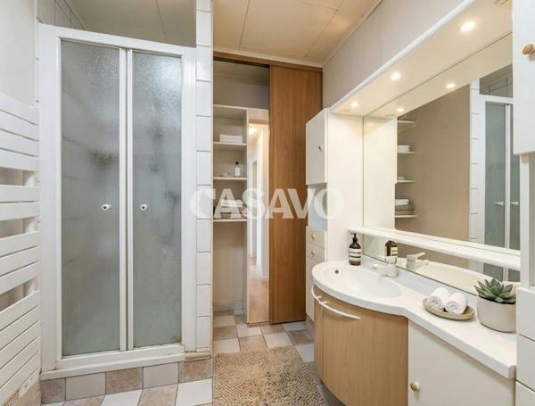 Vente Maison 7 pièces de 163m² - 77500 Chelles