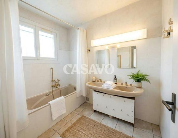 Vente Maison 7 pièces de 163m² - 77500 Chelles