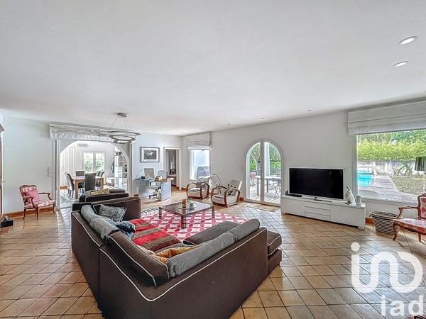 Maison à vendre 9 pièces 239 m² Seilh