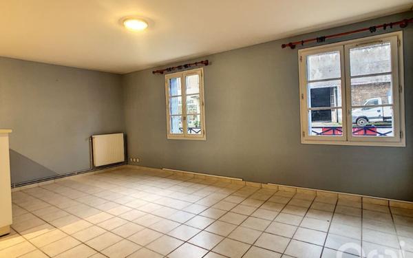 Appartement à louer    3 pièces •  Terrasson-Lavilledieu