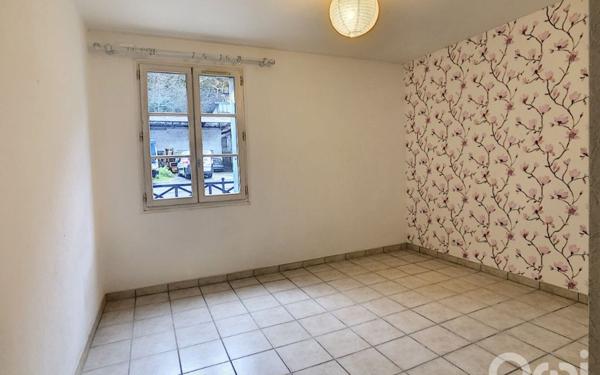 Appartement à louer    3 pièces •  Terrasson-Lavilledieu