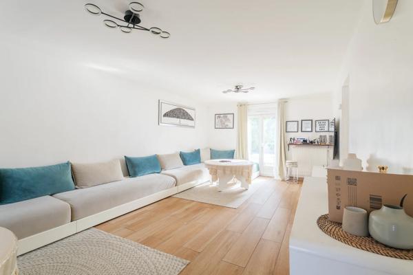 Maison
         4 pièces
        - 103 m² Exclusivité 337 000 € *
