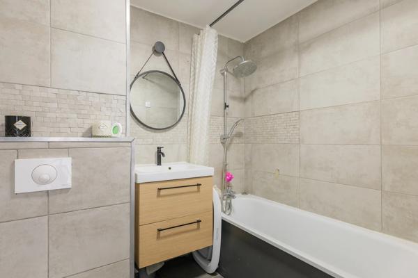 Maison
         4 pièces
        - 103 m² Exclusivité 337 000 € *