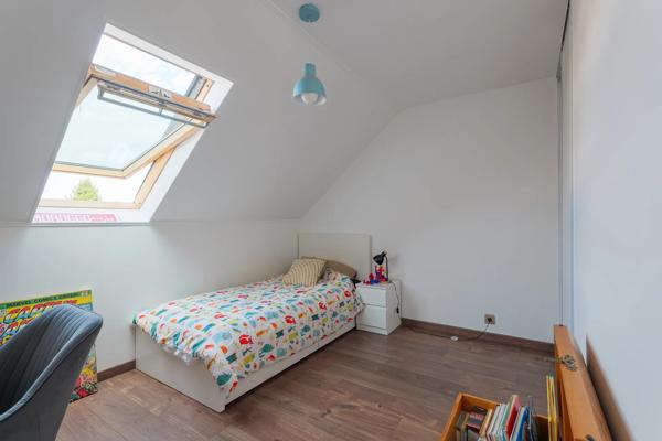 Maison
         4 pièces
        - 103 m² Exclusivité 337 000 € *