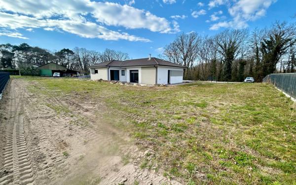 Maison à vendre    4 pièces •  Saubion