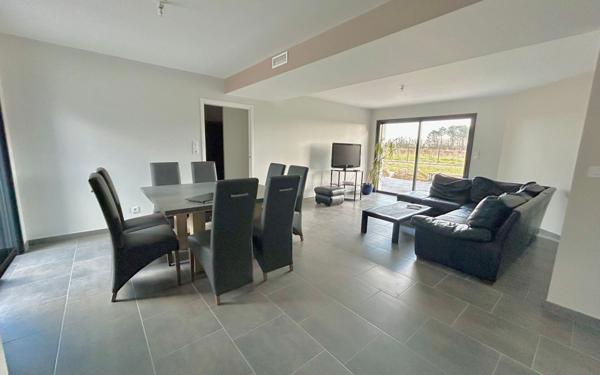 Maison à vendre    4 pièces •  Saubion