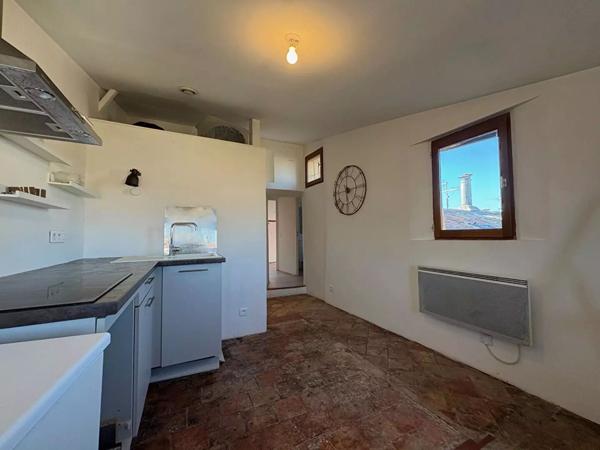 AIX EN PROVENCE - A LOUER - T2/3 EN TRÈS BON ETAT - RUE CALME