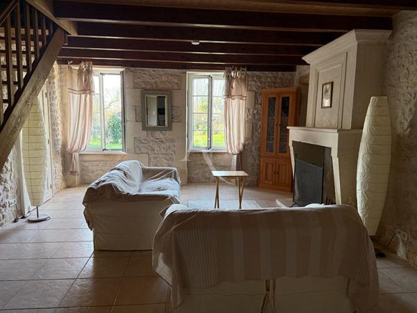 Maison meublée sur la commune de Montpellier De Medillan