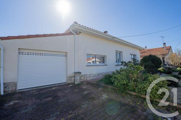Maison à vendre  5 pièces - 122 m 2   SAUJON  - 17