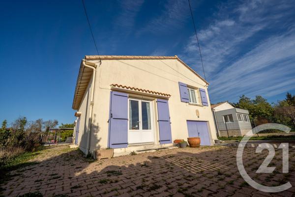Maison à vendre  5 pièces - 122 m 2   SAUJON  - 17