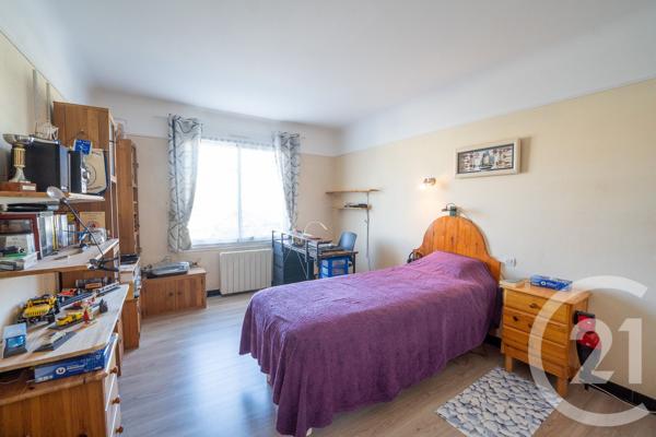 Maison à vendre  5 pièces - 122 m 2   SAUJON  - 17