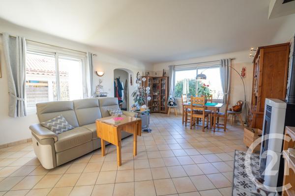 Maison à vendre  5 pièces - 122 m 2   SAUJON  - 17
