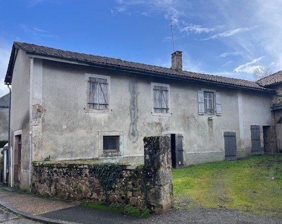 Maison à rénover située au coeur de Vayres Vayres