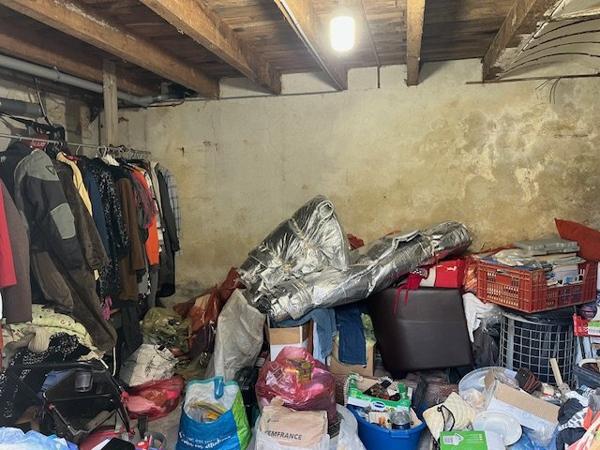 Maison à rénover située au coeur de Vayres Vayres