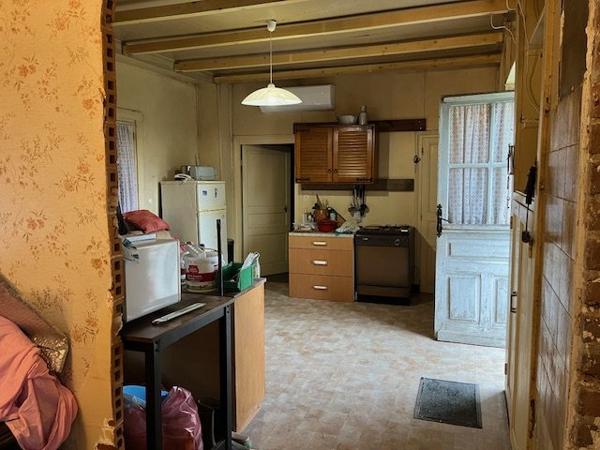 Maison à rénover située au coeur de Vayres Vayres