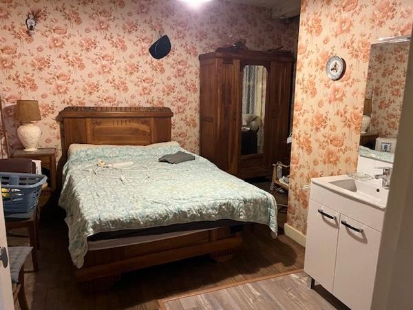 Maison à rénover située au coeur de Vayres Vayres