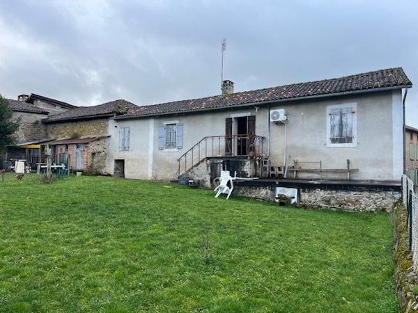 Maison à rénover située au coeur de Vayres Vayres
