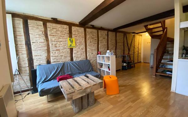 Immeuble à vendre    12 pièces •  Castres