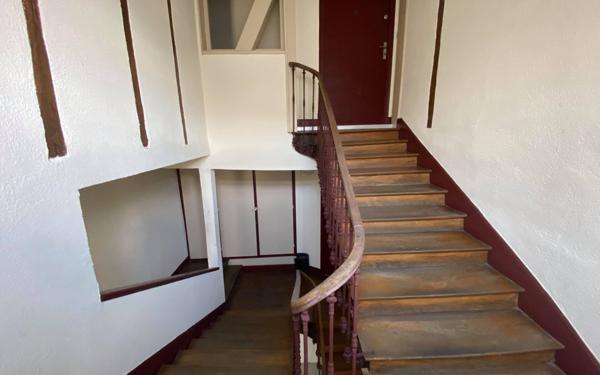 Immeuble à vendre    12 pièces •  Castres