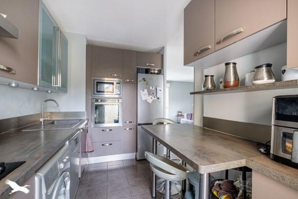 Appartement à vendre 211 700 € Vénissieux 3 p 67 m² DPE C