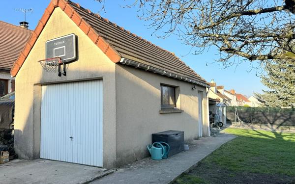 Maison à vendre    5 pièces • 104 m2 Jouy-le-Châtel