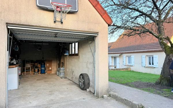 Maison à vendre    5 pièces • 104 m2 Jouy-le-Châtel